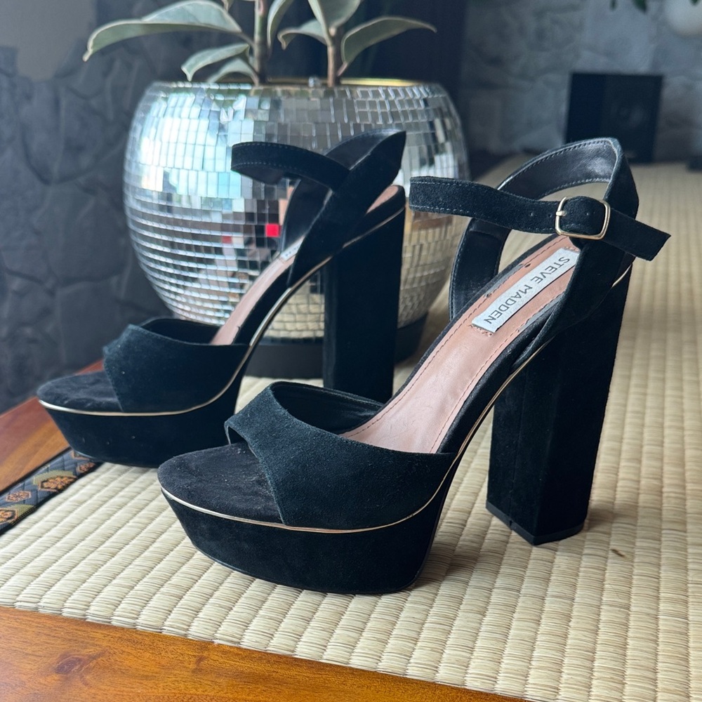 Steve Madden Black Suede Platform Sandals